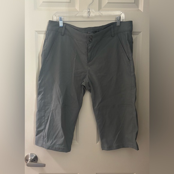 Prana Vintage Mid Rise Bermuda Hike Shorts, Gray, Size 14 - Picture 1 of 8